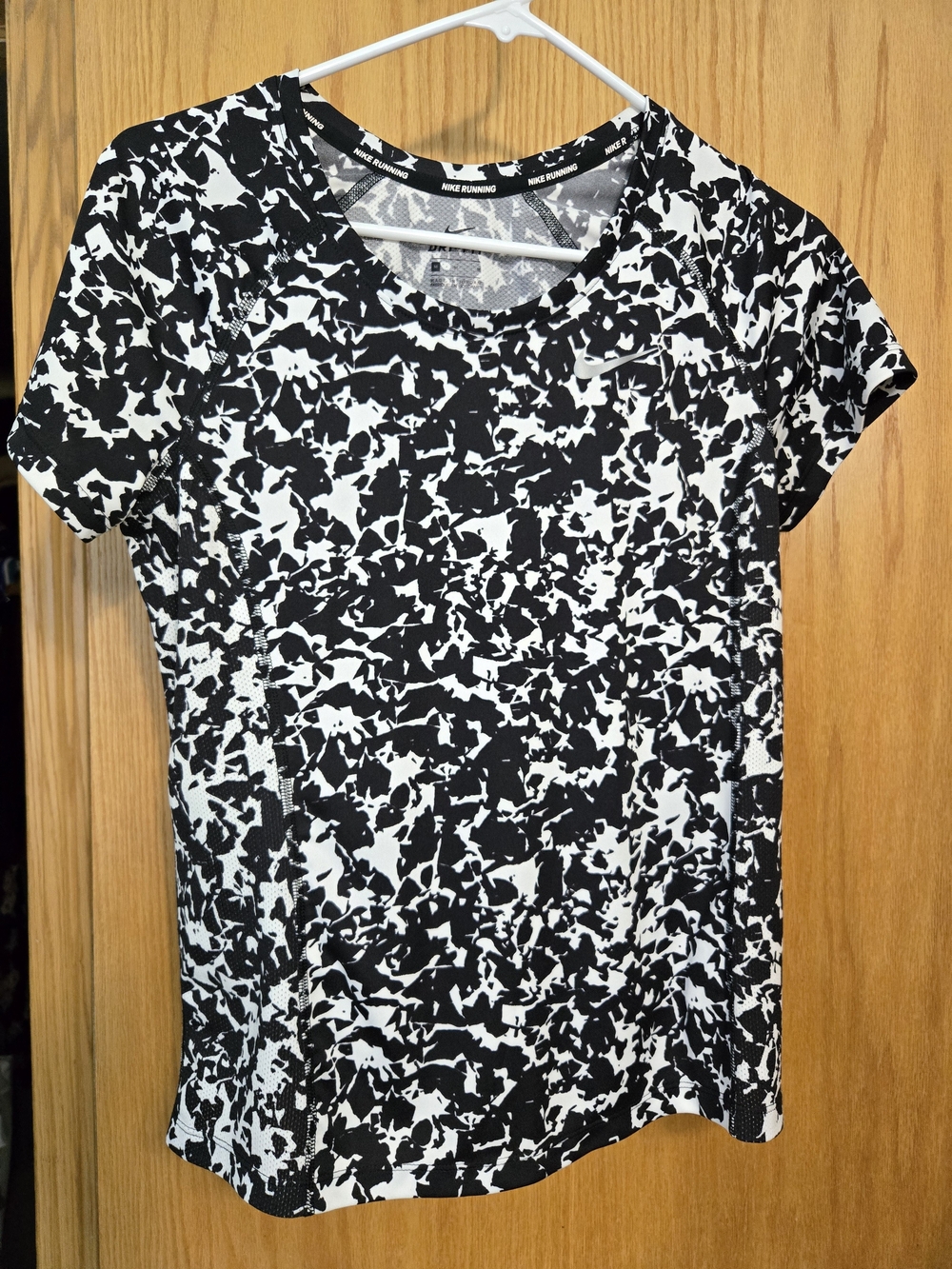 Nike Black & White Abstract Short Sleeve Performance Tee